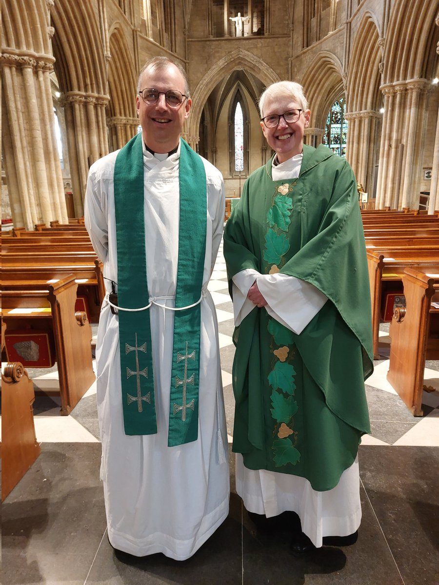 Wonderful to start <a href="/PrisonsWeek/">Prisons Week</a> at <a href="/AbbeyPershore/">Pershore Abbey Community</a> with my friend the fabulous Claire Lording.  A great and very receptive congregation!