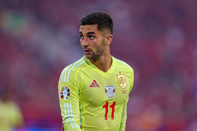 goalg0ys's tweet photo. ⚽️🇪🇸 #FerranTorres #sweaty #hotsoccers https://t.co/CBc33Qci9f
