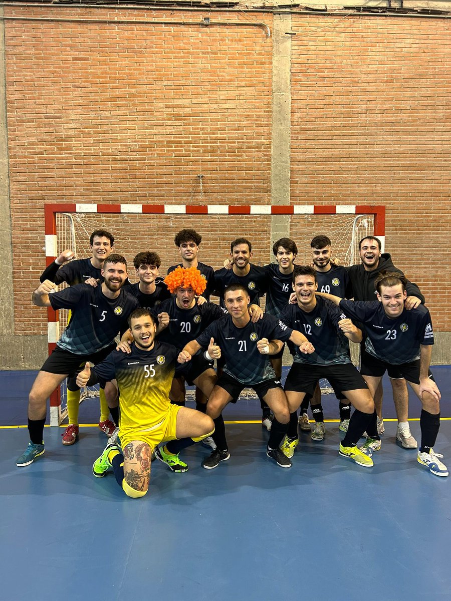 CFSARTILLEROS's tweet photo. [LIGA]

En la jornada dominical, nuestro Senior de Primera Autonómica ha conseguido una nueva victoria  por 4 a 6 ante un siempre combativo y complicado rival como es @CD_Spinola.

Segunda victoria consecutiva que nos hace sumar pleno en este comienzo liguero.

¡Vamos! https://t.co/HRrpqOtv2j