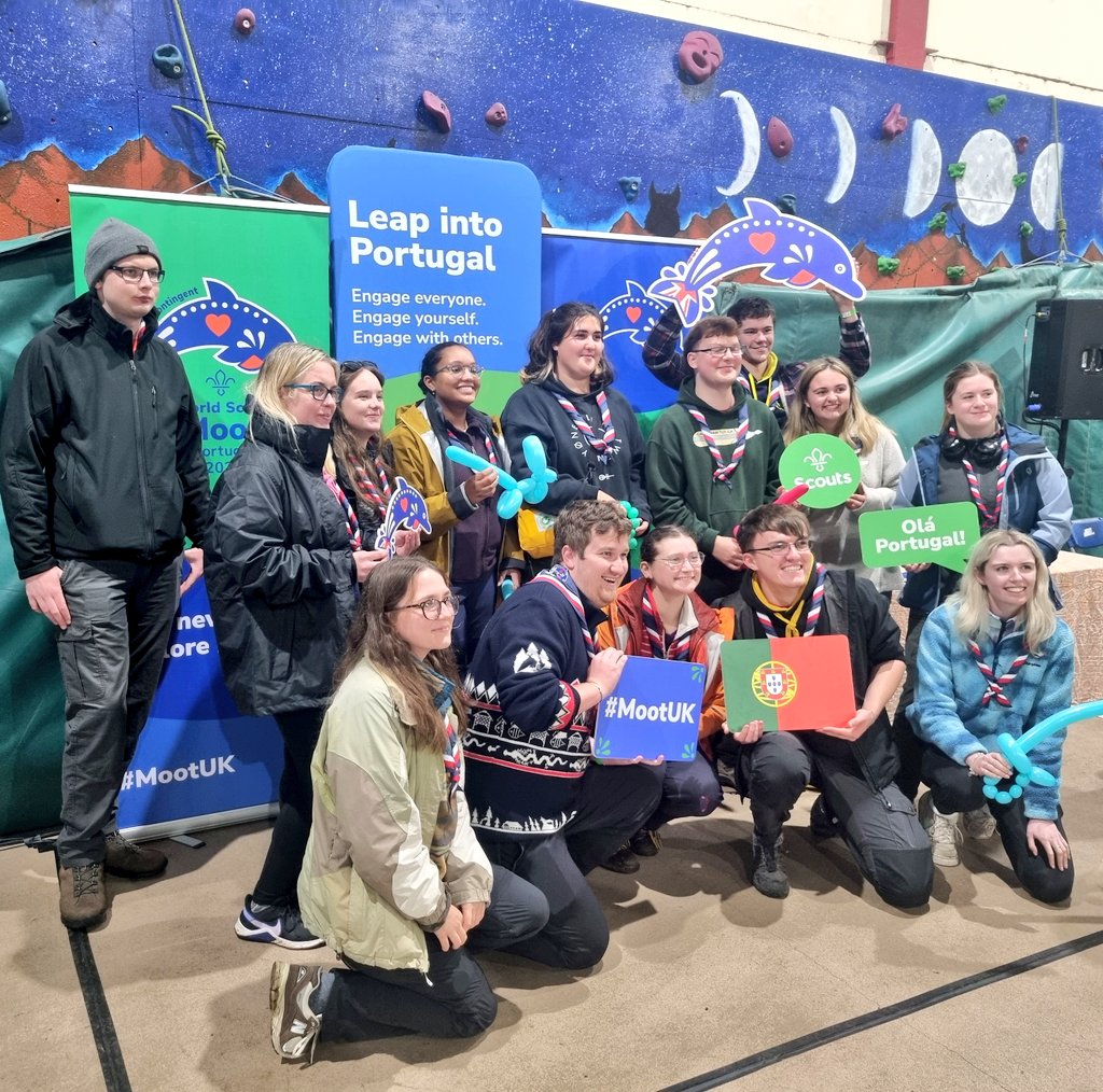 Stu Bennett (@stubennett04) on Twitter photo Sat on the train home reflecting on an incredible 1st get together for the <a href="/UKContingent/">UK Contingent π¬π§βοΈ</a> to the World Scout Moot 2025. The atmosphere all weekend at #MootMeetUp Gilwell was just amazing. So many new friends & skills gained. Roll on Newark & the rest of the #MootUK pod next week! Sat on the train home reflecting on an incredible 1st get together for the <a href="/UKContingent/">UK Contingent π¬π§βοΈ</a> to the World Scout Moot 2025. The atmosphere all weekend at #MootMeetUp Gilwell was just amazing. So many new friends & skills gained. Roll on Newark & the rest of the #MootUK pod next week!
