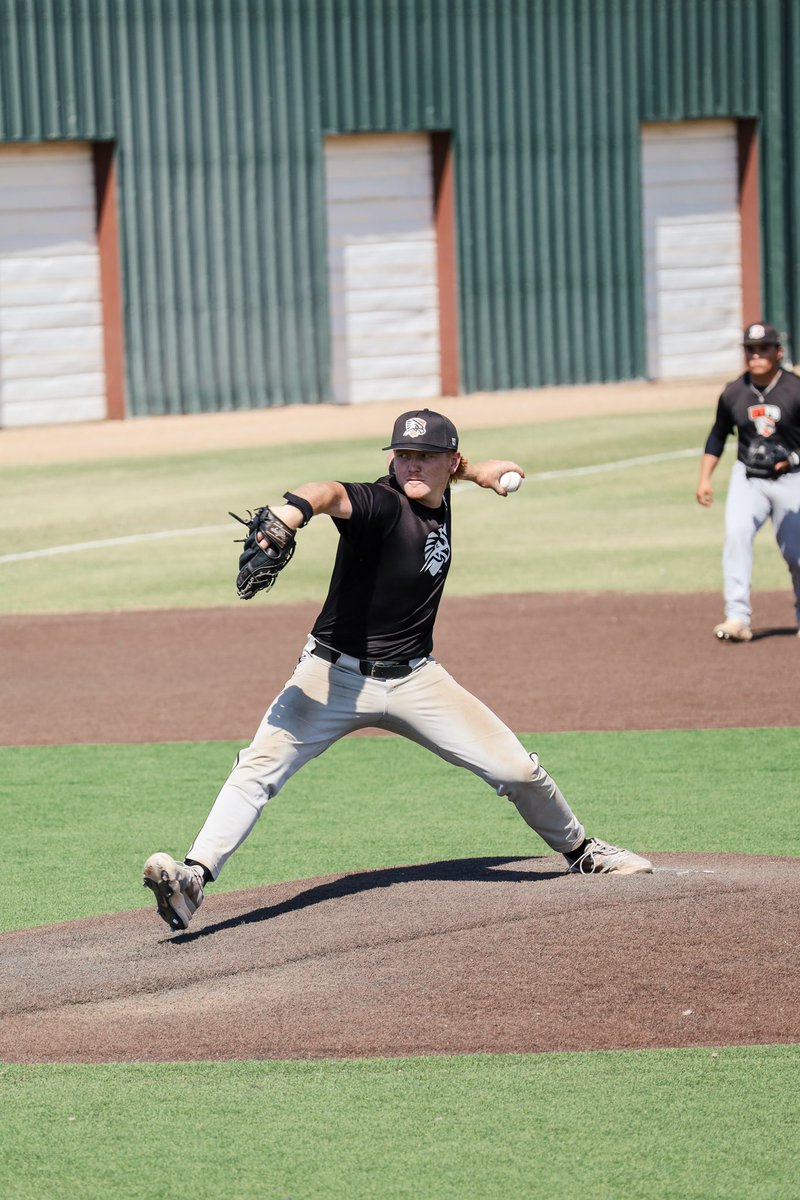 utpb_baseball's tweet image. Definitely got better this weekend. #FalconsUp #FlyHigh