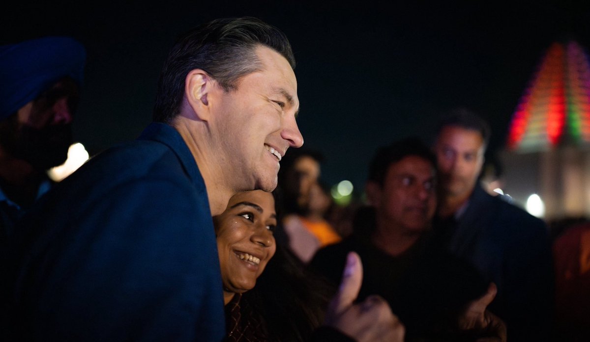 PierrePoilievre's tweet photo. Celebrated the victory of good over evil at the largest Dussehra celebration in Canada at the Hindu Sabha Mandir. 

Light will always overcome darkness. 

Happy Dussehra! https://t.co/SVkM215d5y