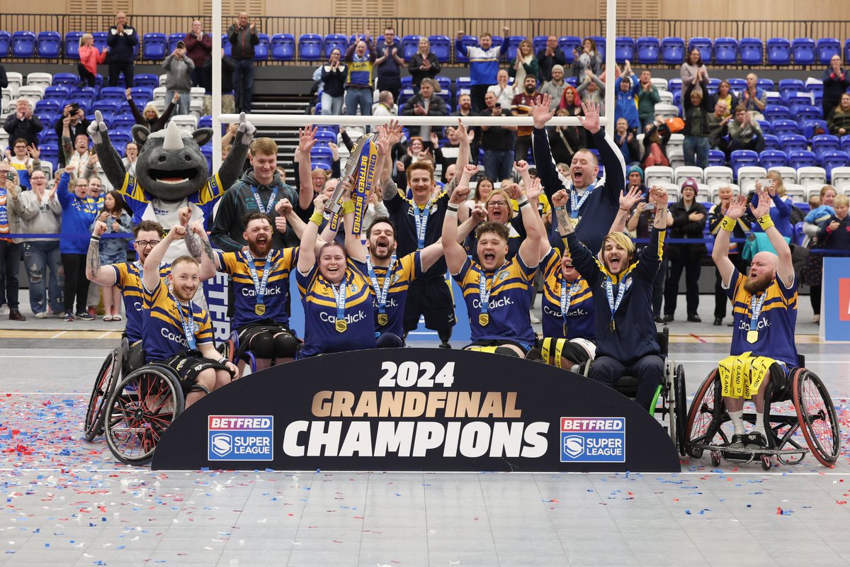 Leeds Rhinos (@leedsrhinos) on Twitter photo 𝗛𝗶𝘀𝘁𝗼𝗿𝘆 𝗠𝗮𝗸𝗲𝗿𝘀 🏆
Leeds Rhinos Wheelchair team become the first team to go undefeated in the season and win the Wheelchair Super League Grand Final.
Congratulations to <a href="/SimWheelchairRL/">James Simpson-Hill MBE</a> and his team 👏 𝗛𝗶𝘀𝘁𝗼𝗿𝘆 𝗠𝗮𝗸𝗲𝗿𝘀 🏆
Leeds Rhinos Wheelchair team become the first team to go undefeated in the season and win the Wheelchair Super League Grand Final.
Congratulations to <a href="/SimWheelchairRL/">James Simpson-Hill MBE</a> and his team 👏