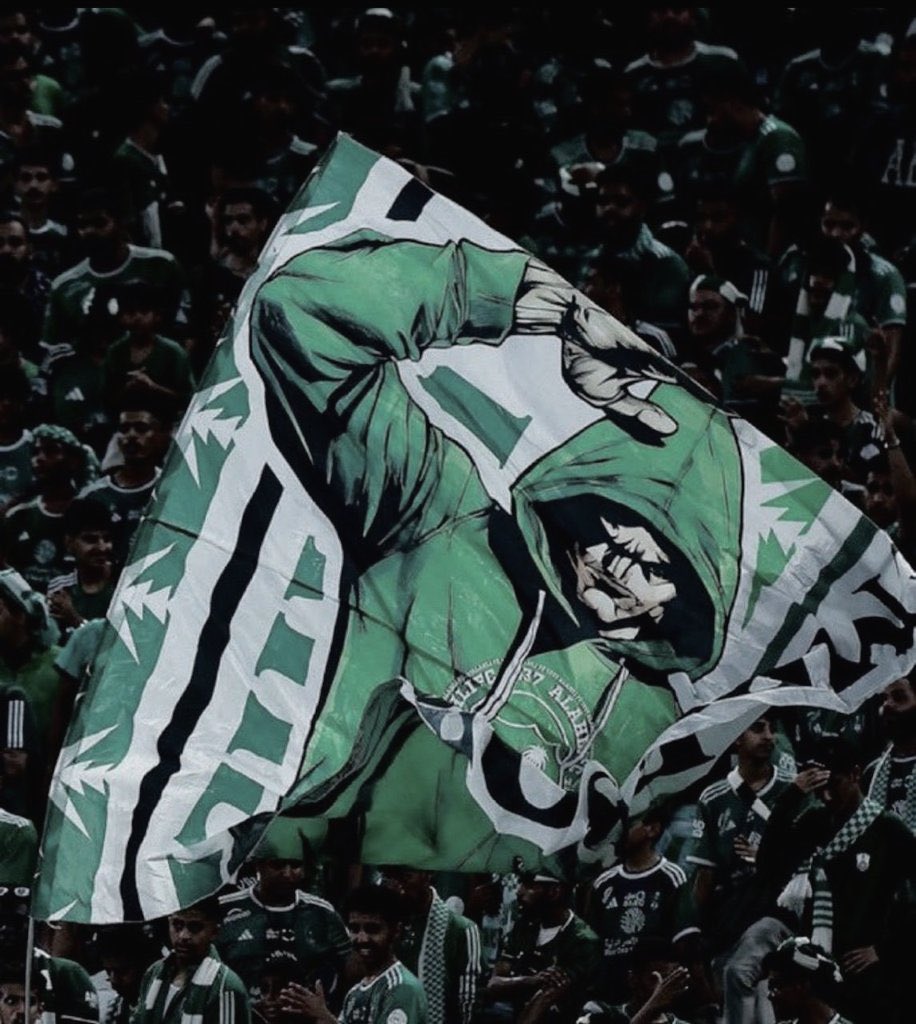 كَذبتُ حين قلت لن أُسامح أبدًا، فوالله كُنتُ أكتُبها والقلبُ يعفو.