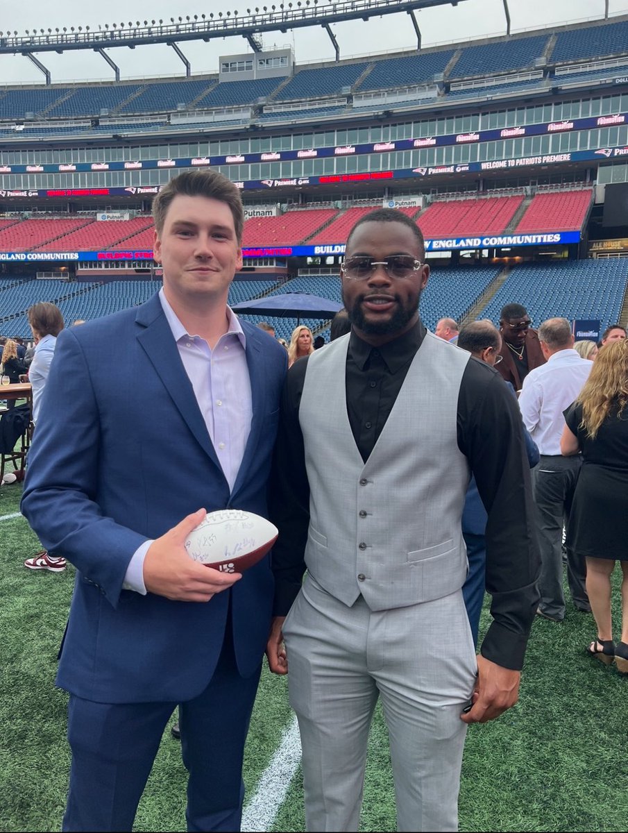 Sources: Drake Maye celebrates his first NFL TD with Kayshon Boutte (<a href="/timothylarkin/">Timothy Larson</a> with the coverage)