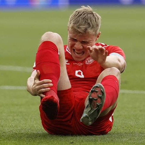 goalg0ys's tweet photo. ⚽️🇩🇰 #RasmusHøjlund #ithurts #hotsoccers https://t.co/3pJmOiL2Ul