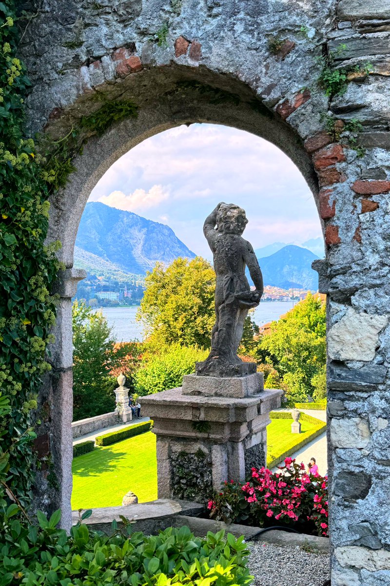 Pipa_Muc's tweet photo. Isola Bella, Lago Maggiore 🥰 https://t.co/00mqwkXhDC