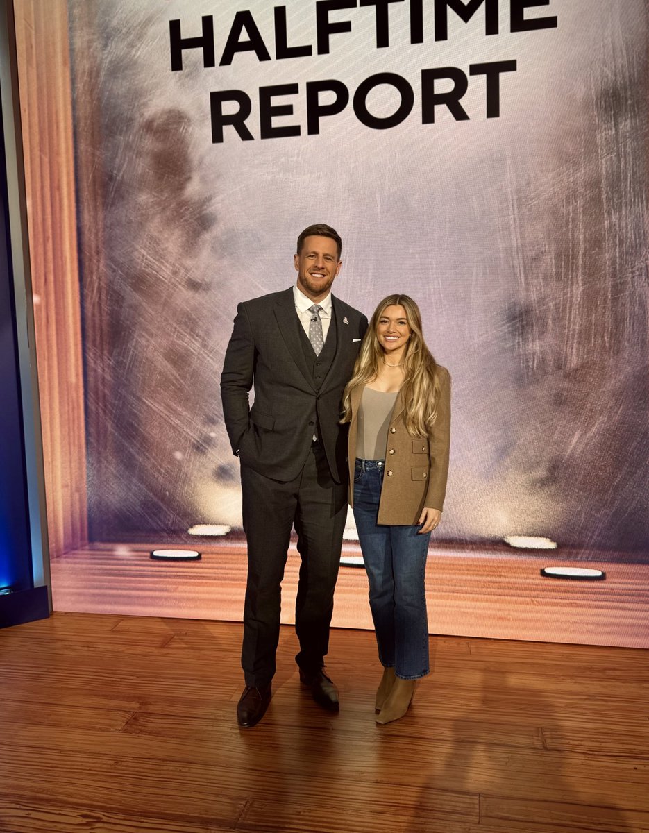 A gorgeous visitor on set today.

😍😍

<a href="/KealiaOhai/">Kealia Ohai Watt</a>