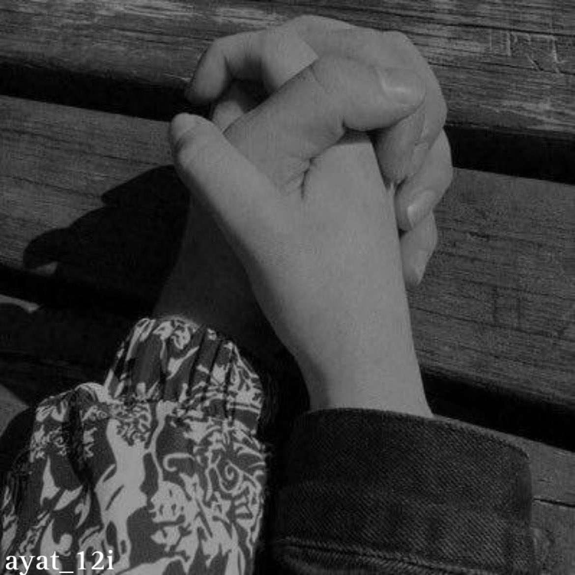 أطمَع فيك ، مَ اشبعك لو كُل وقتي معك🤍🫰

#حبيت_اقول 
#فضفضة_مشاعر