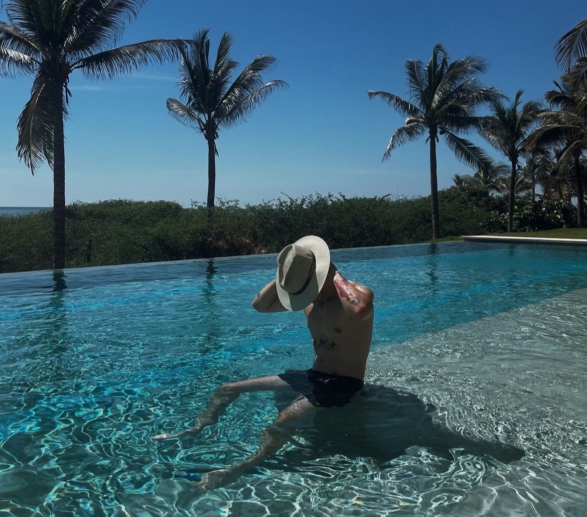 braydenshensley's tweet photo. the calm (vacation) before the storm (jo2) #johnnyorlando #NewMusic #temptation #herway https://t.co/fcT3pUeByg