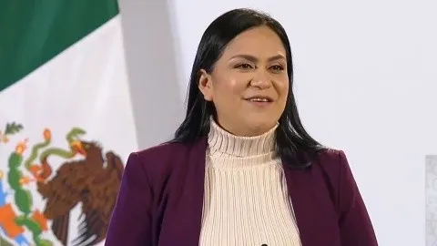 Juan_OrtizMX's tweet photo. 🗳️📌SECRETARÍA DE BIENESTAR 'NO SABE' COMO GASTÓ 2.7 BILLONES DE PESOS EN 6 AÑOS. INAI ORDENA TRANSPARENTAR LA INFORMACIÓN

El INAI ordenó a la Secretaría de Bienestar que aclare cómo ejerció los 2.7 billones de pesos asignados a programas sociales entre 2019 y 2024. 

Un usuario pidió conocer dicha información, separada por estado y por programa social. 

Pero la dependencia encabezada por Ariadna Montiel declaró la información como inexistente.

La comisionada Norma Julieta del Río advirtió que Bienestar no buscó en todas sus áreas competentes, como la Subsecretaría y la Unidad de Planeación.

El INAI revocó la respuesta de Bienestar y exigió una nueva búsqueda detallada para rendir cuentas claras sobre el uso de estos fondos.

Fuente: INAI