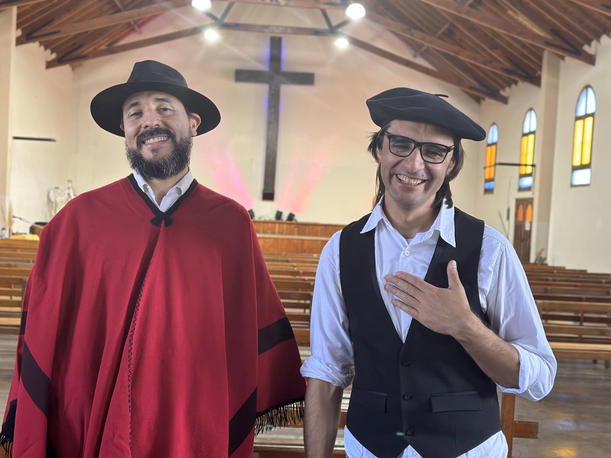 OjisOficial's tweet photo. Cómo ves la fusión Rock Folk!? 🤔🎶
Porque se viene el estreno de AGUILAS! 🦅🔥
Este jueves 17/10 a las 22hs por nuestro canal de Youtube 🔴👀
Ph: Gabriel Aguilar ⚡
#Aguilas #NuevoVideo #NuevoSencillo #Ojis #Rock https://t.co/wtIFSrqMar
