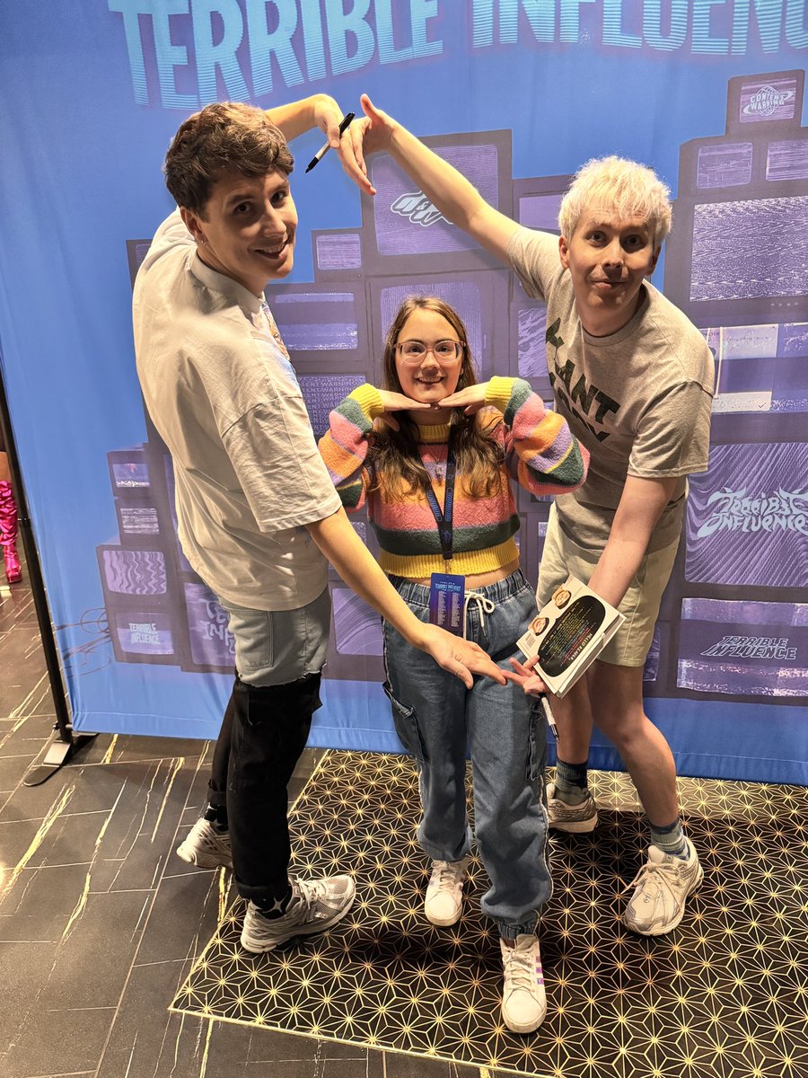 cosmicgrump's tweet image. MET THESE CUTIES 💗💗 

they’re so sweet!!