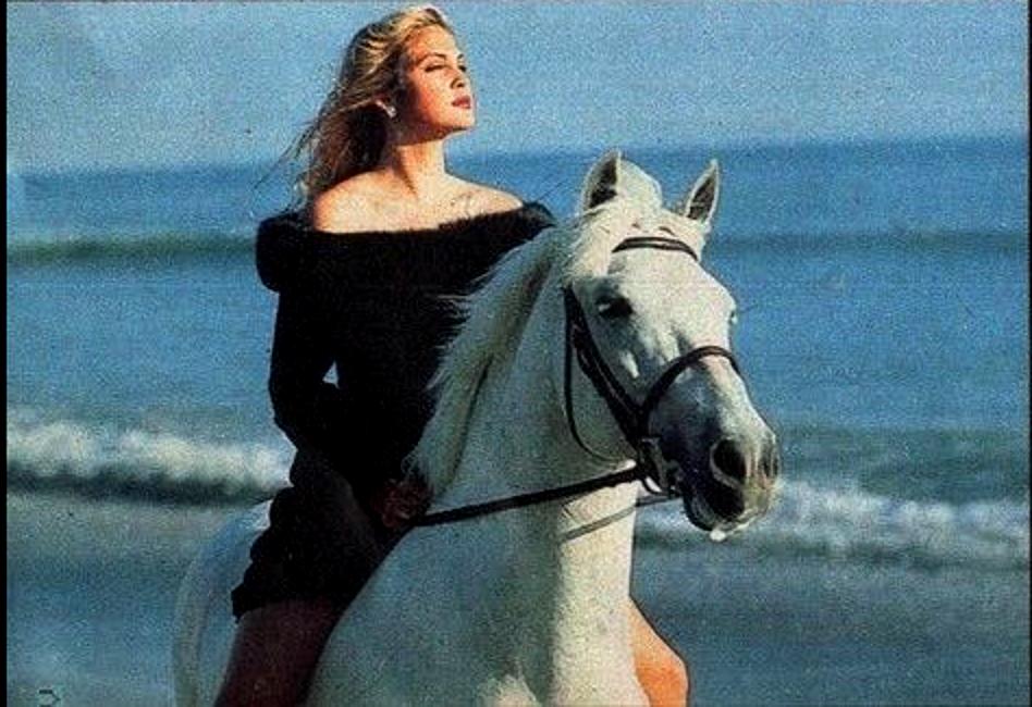 Mehmetcan198's tweet photo. @buffys #Generations #HayatAğacı's #SamWhitmore is iconic.#GENReunion #GENRevival #GENFanEvent #GENMovie #KellyRutherford @KellyRutherford @MidnightReturn1 @Monika_kamila17 @digitaljournal @SpectrumCeleb @SoapDigest @PeacockTVCare @BazBam @blackindaytime @soapcentral @SoapOperaNetwrk @ew https://t.co/zXhaEmqjWT