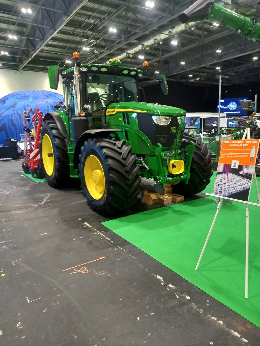 BenjaminFozzy's tweet image. Quick look at around before the mayhem of New Scientist Live today at the ExCeL arena. Another new day tomorrow engaging the public about early cancer detection, risk factors, therapeutics, and treatments. The Escape Room was quite popular too...
#research #cancer #science
