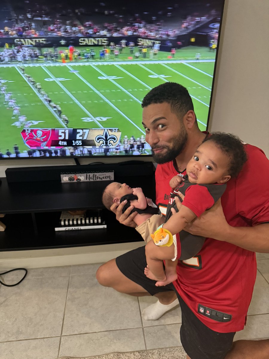 DevonGarnett's tweet image. 51 points tho??? 🤮 Teaching MJG &amp;amp; Ice IV that the Bucs run the South 😤 #WeDat