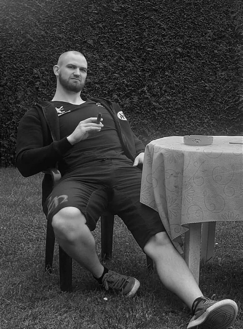 Relaxing after hard work is necessary! #cigar #afterworkout #bodybuilder