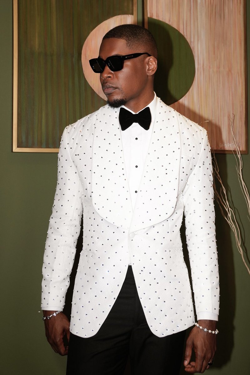 ShaunOkojie's tweet image. Walking the line between trendy and timeless! 
Effortlessly cool.😎 🎖️

#shaunokojie
#shaunstars