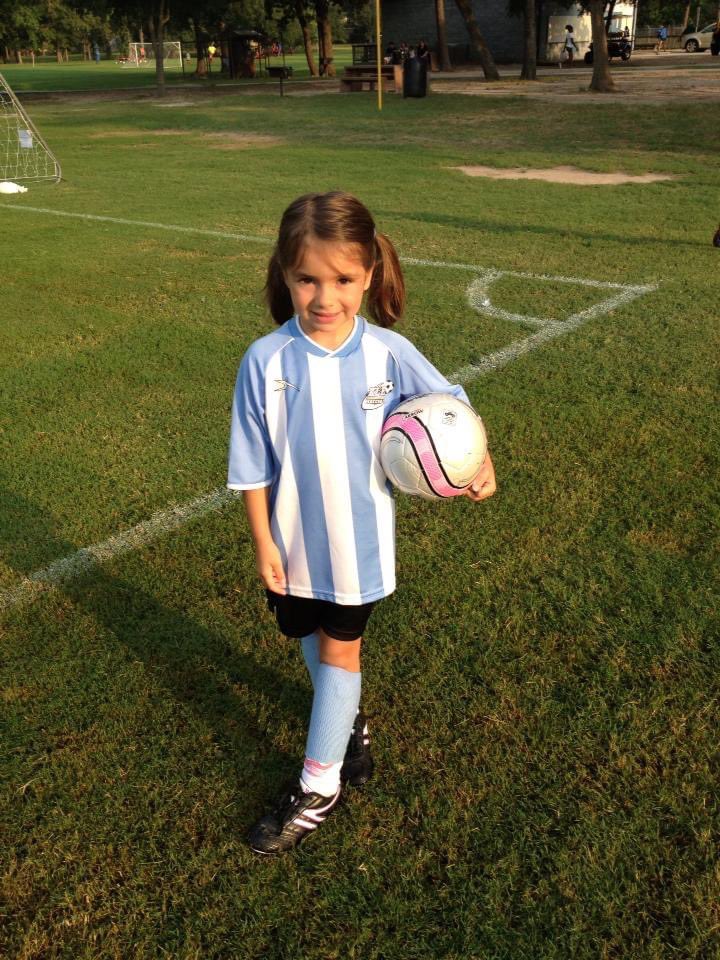 LilyG_07's tweet photo. I am blessed and excited to announce my verbal commitment to play soccer at University of Mary-Hardin Baylor. I want to thank my parents who have always been my biggest supporters and all my coaches over the years who have helped me achieve this goal! A special thank you as well to the coaches at @CruWomensSoccer who have provided this opportunity. Go Crusaders!! 💜
