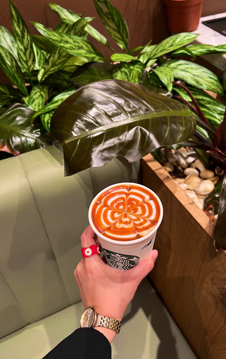 ابتسم للكلام الحلو بس لاتصدق .