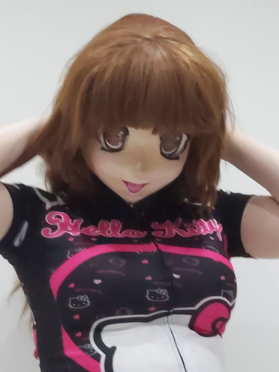 Hello @ariabizzaria, you look amazing in all three photos
#cosplay #kigurumi