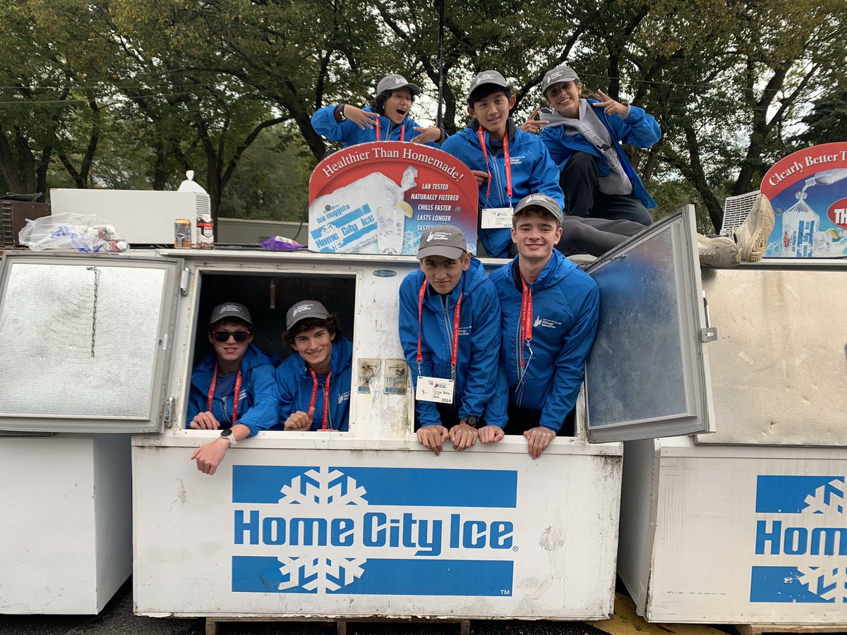 Great day down in the city volunteering at the Chicago Marathon.  
Congrats to Coach Kort crushing her first marathon under 4 hours!