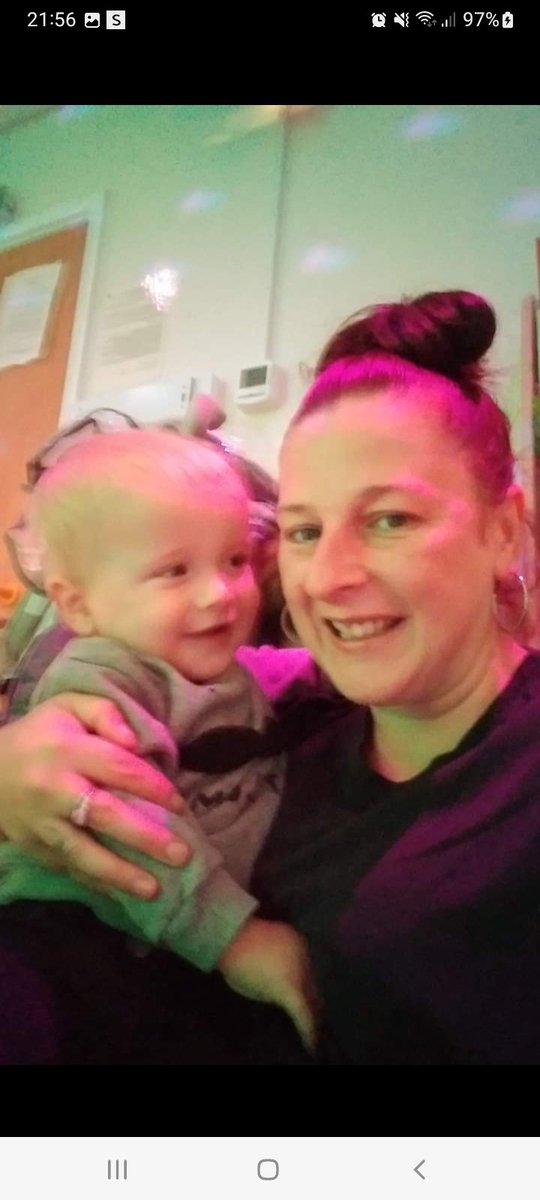 Beckzd83's tweet photo. My family photos logan stinchcomb 
Me and my mummy (beckkk)
Me and my daddy (chubbs)
My brothers lj and Henry and sister winter( Wednesday)and my best friend bonzer (ozo)  @anfieldroadeyfs https://t.co/pEg6zdd1IB