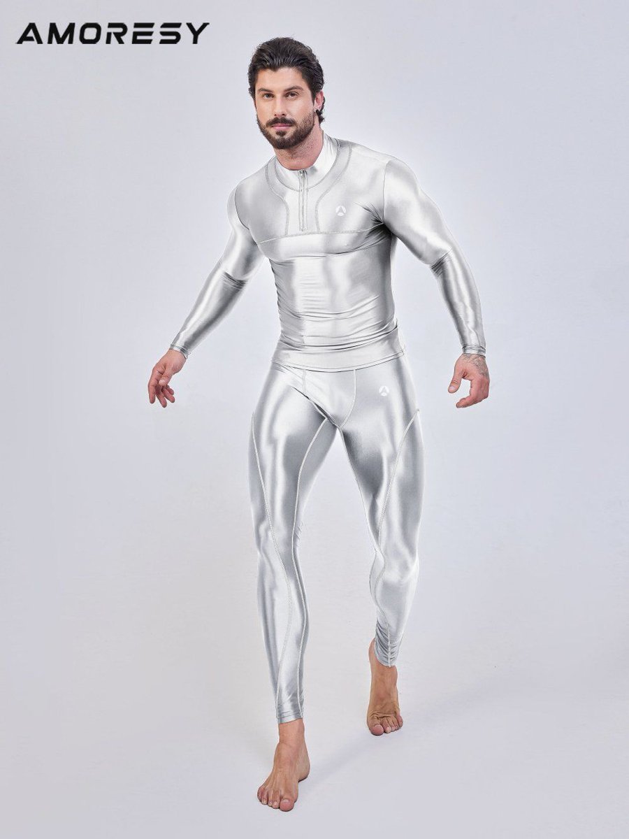 Who is a fan of Spandex out there like the Amoresy suits?