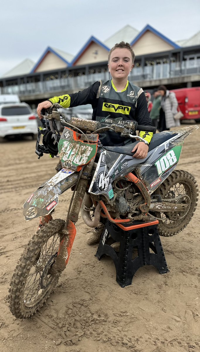 Dead last on the first lap and got up to well inside the top 30 before a few scuffles in the dunes, but finished his first Weston beach race 48th. Super proud ❤️