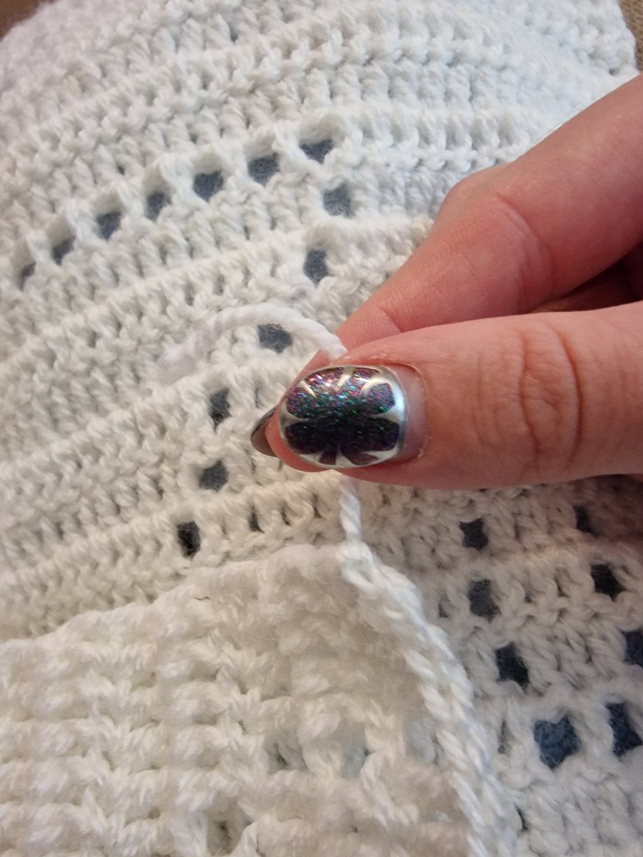pasteldelaluna's tweet image. When you play yarn chicken... and WIN