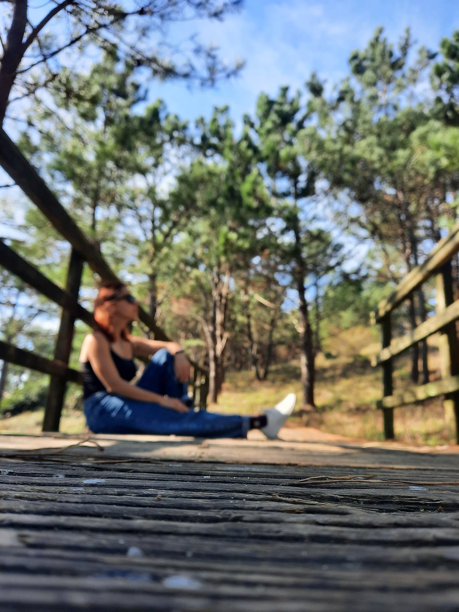 Viajar sola es gracioso. Quería hacerme fotos y he tenido que tirar de temporizador, así que algunas han quedado fatal pero bien a la vez. O sea, molan pero sin querer