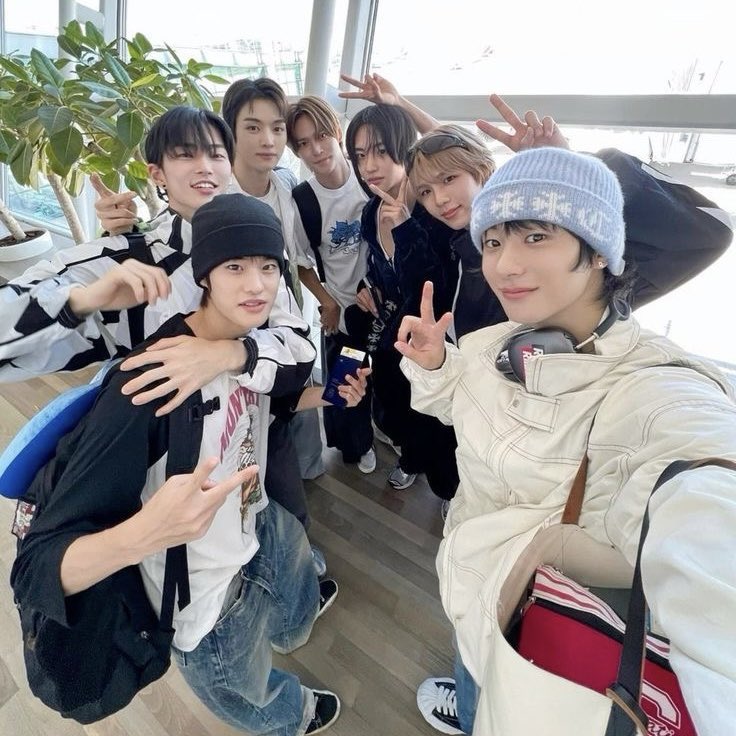 TEUMES, this is not about #TREASURE, let's support #RIIZE's fandom BRIIZE, who are going through this difficult time right now. Regardless of the reason for removing a member, let's show solidarity

BRING BACK SEUNGHAN 
JUSTICE FOR SEUNGHAN 
#SMSupportsBullying
#FVCKYOUSM