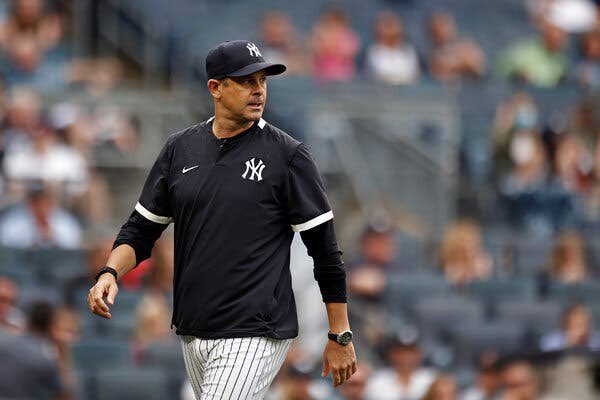 Aaron Boone, mánager de los <a href="/Yankees/">New York Yankees</a> anunció hoy los cuatro abridores para la ALCS:
1-Carlos Rodón
2- Gerrit Cole
3- Clarke Schmidt
4- Luis Gil