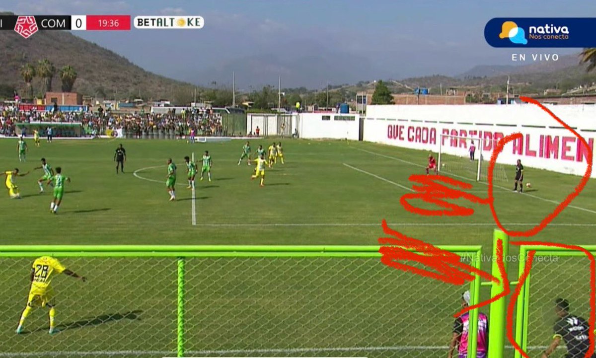 2 hijos de puta viendo claramente el adelantado, y no cobran nada.
MAFIA DE MRD