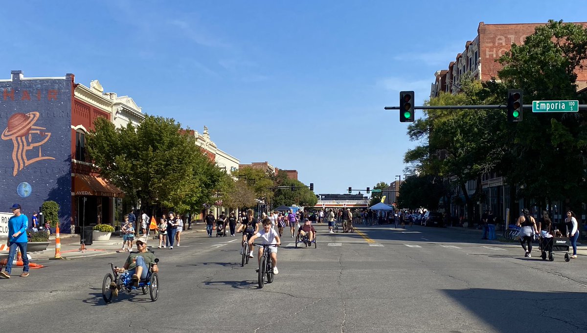 Julie M. Mah tweet media