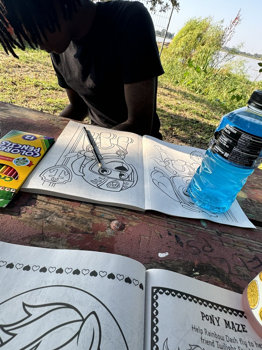 tutuu♡ (@miiiyahh__) on Twitter photo got this nigga at the park coloring. i’m definitely who i think i am 😇😂 got this nigga at the park coloring. i’m definitely who i think i am 😇😂