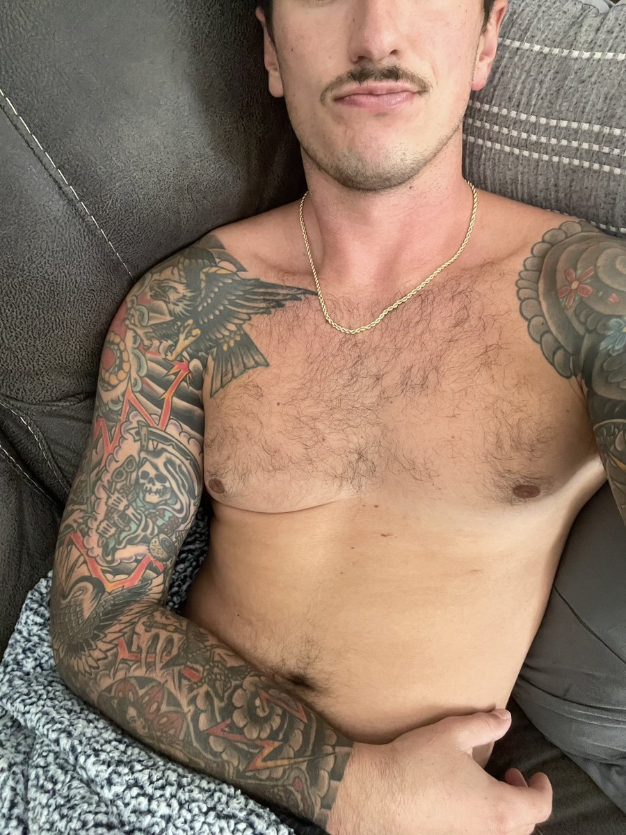 sarcastitop's tweet photo. Need a cute boy (not a twink) to come get wrapped up in jail, to cuddle while we watch lord of the rings (it’ll probably be a twink) https://t.co/FblwKM7M3v