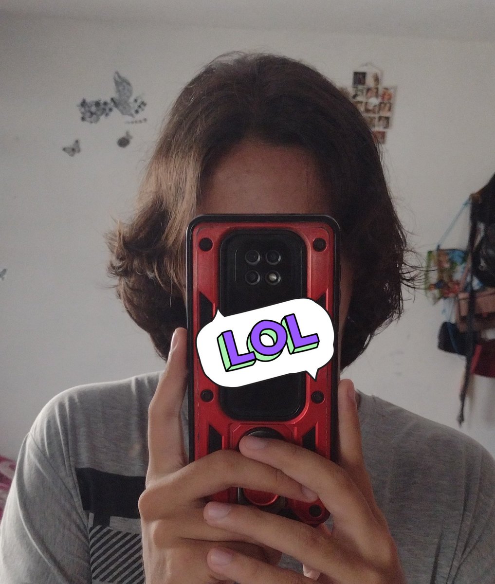 mi tía: niño te voy a pelar q tienes las puntas malas
yo: si tia pero las puntas nama
mi tía: claro las puntas nama
las puntas nama(ya no me puedo hacer moño)(parezco señora de 60):