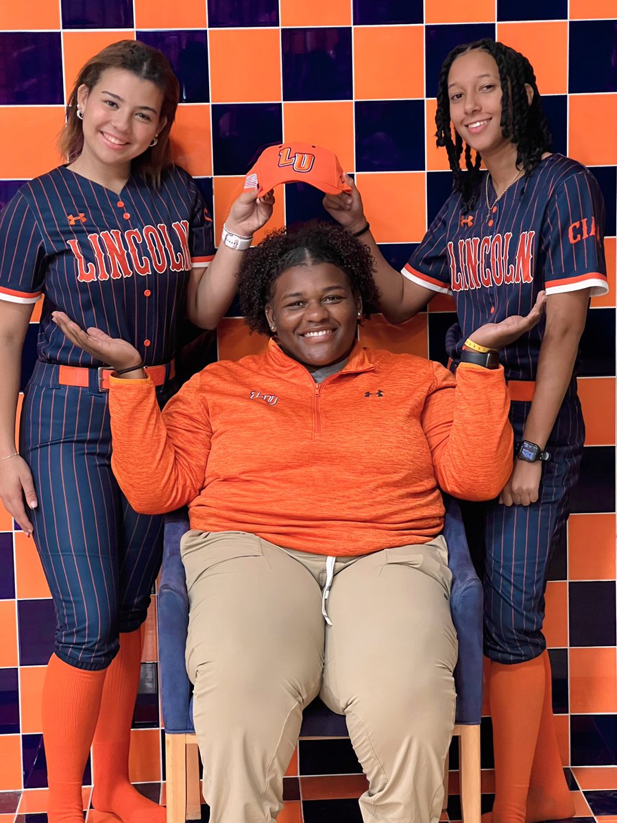 YuskoJanaya's tweet photo. go lions ! 💙🦁
@vanquishfp18u @LULionsSB https://t.co/snnQ7OxZ5R