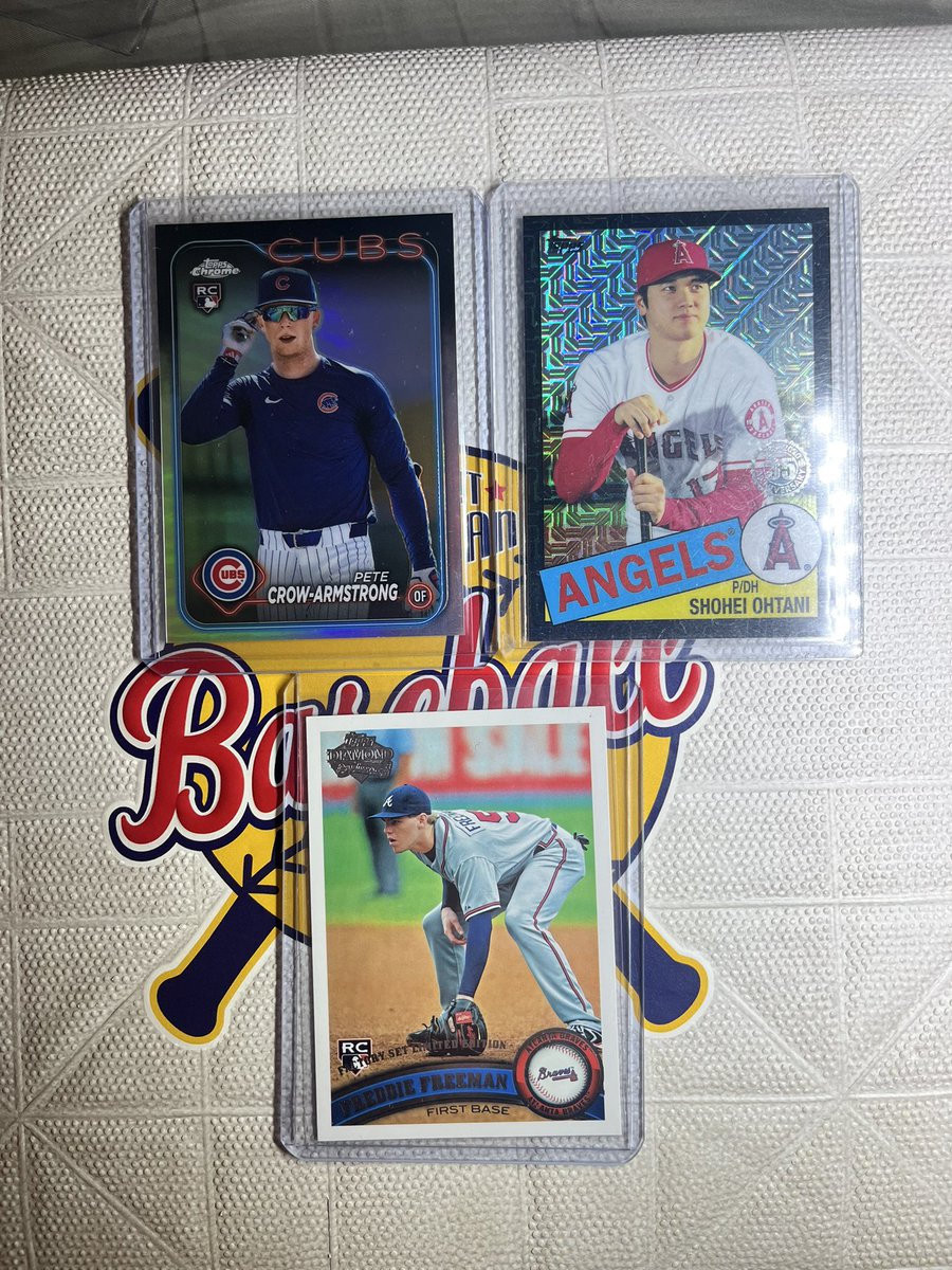 PullsSgr's tweet photo. PCA image var -$35
Freeman diamond anniversary rc -$10
Shohei Ohtani /199 black -$50 https://t.co/jHeQueXmhX