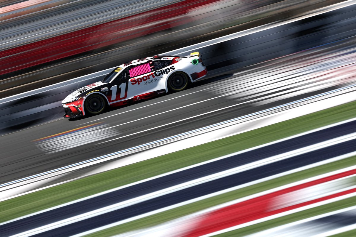 JoeGibbsRacing's tweet image. .@dennyhamlin &amp;amp; the 11 team are moving on to the Round of 8!!

#NASCARPlayoffs
