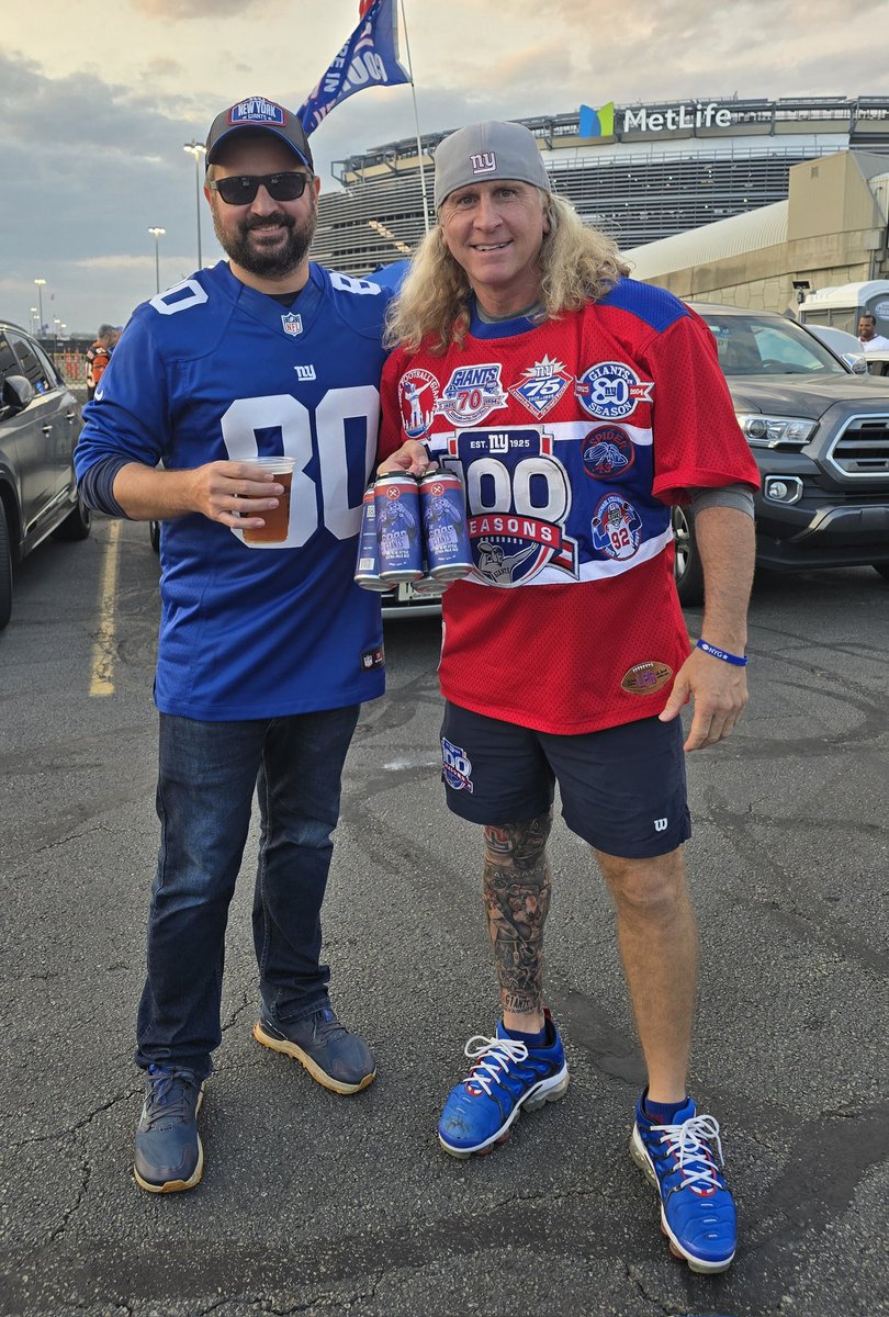 LPG - NYG (@licenseplateguy) on Twitter photo Unbelievable gesture from my friends over at <a href="/902Brewing/">902 Brewing</a>
LPG BEER
LEGGGGGGO
#nygiants100 #giants Unbelievable gesture from my friends over at <a href="/902Brewing/">902 Brewing</a>
LPG BEER
LEGGGGGGO
#nygiants100 #giants