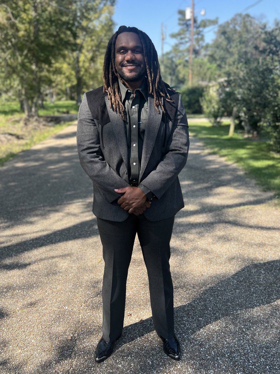 Mr. Unapologetic tweet media