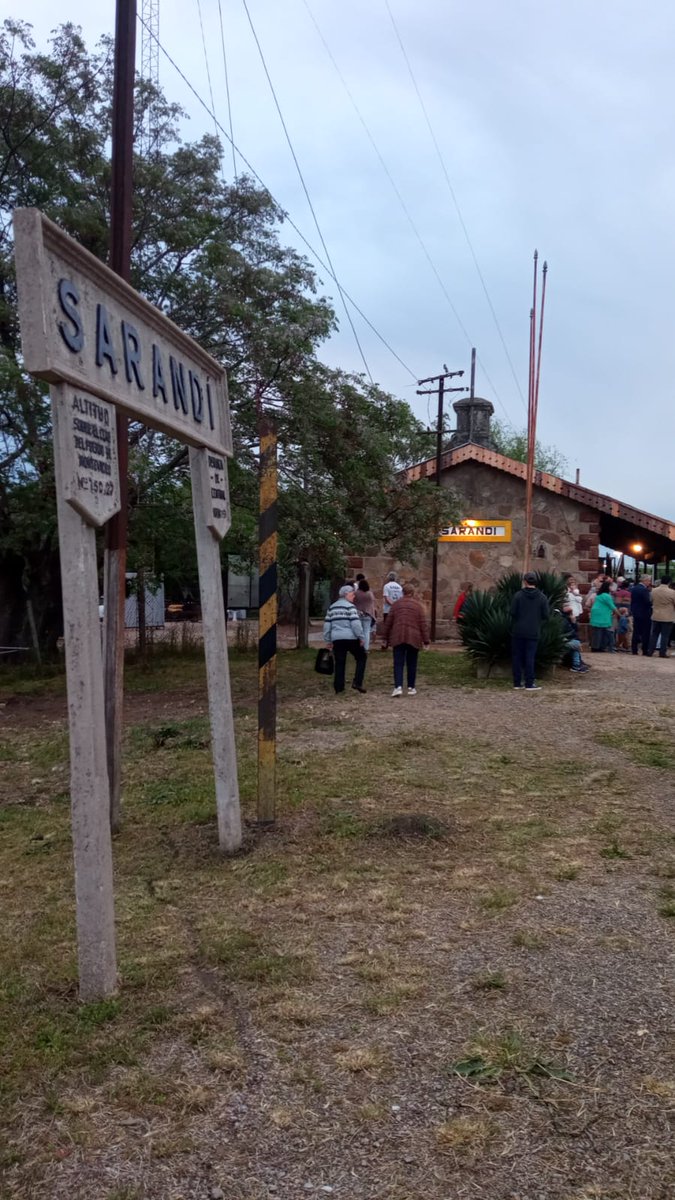 🖼️ La estación del ferrocarril de #SarandíGrande se transformó en un #museo. Fue inaugurado este sábado en el marco de la celebración de los 150 años del proceso fundacional de la villa y de los actos por el 199° aniversario de la batalla de Sarandí.

Informa <a href="/emiliomarmura/">Emilio Martínez Muracciole</a>