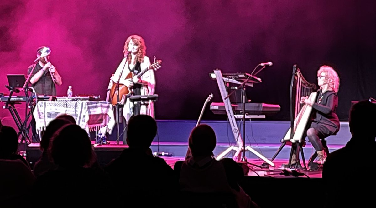 Privileged to attend an inspirational evening with <a href="/Lleuwen/">Lleuwen</a> &amp; her interpretations/adaptations of recordings of lost Welsh hymns. Spellbinding stuff, unequal parts Dechrau Canu Dechrau Canmol, Welsh harp, fire and brimstone, Alan Lomax, brooding trip hop…