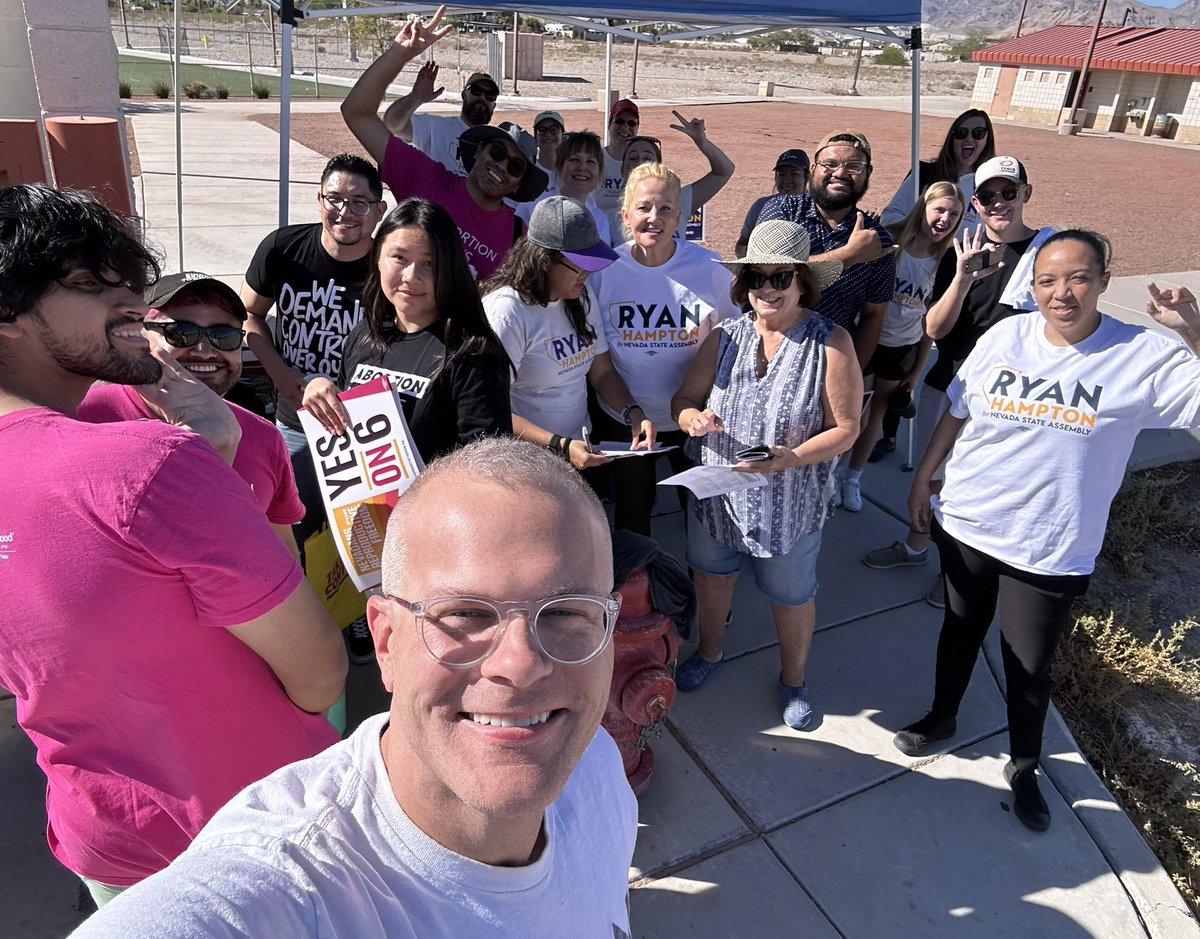 RyanForRecovery's tweet image. Hard work is good work. And we aren’t stopping until the last vote is cast in 23 days! 🇺🇸 Thank you to everyone who came out to canvass with us today🚪! And a huge shoutout to @PPVotesNevada for their support! #RyanForNevada #YesOn6 #NVLeg