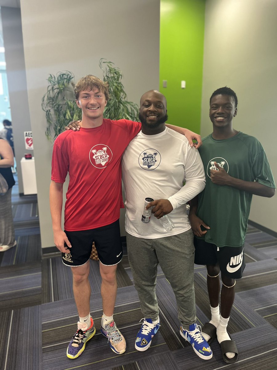 Awesome camp❗️<a href="/SCBCA/">South Carolina Basketball Coaches Association</a> <a href="/JohnCombs98/">John Combs</a> <a href="/TEAL_POPS/">Joshua J Staley</a> … grateful to have the opportunity to work with some great coaches and players.