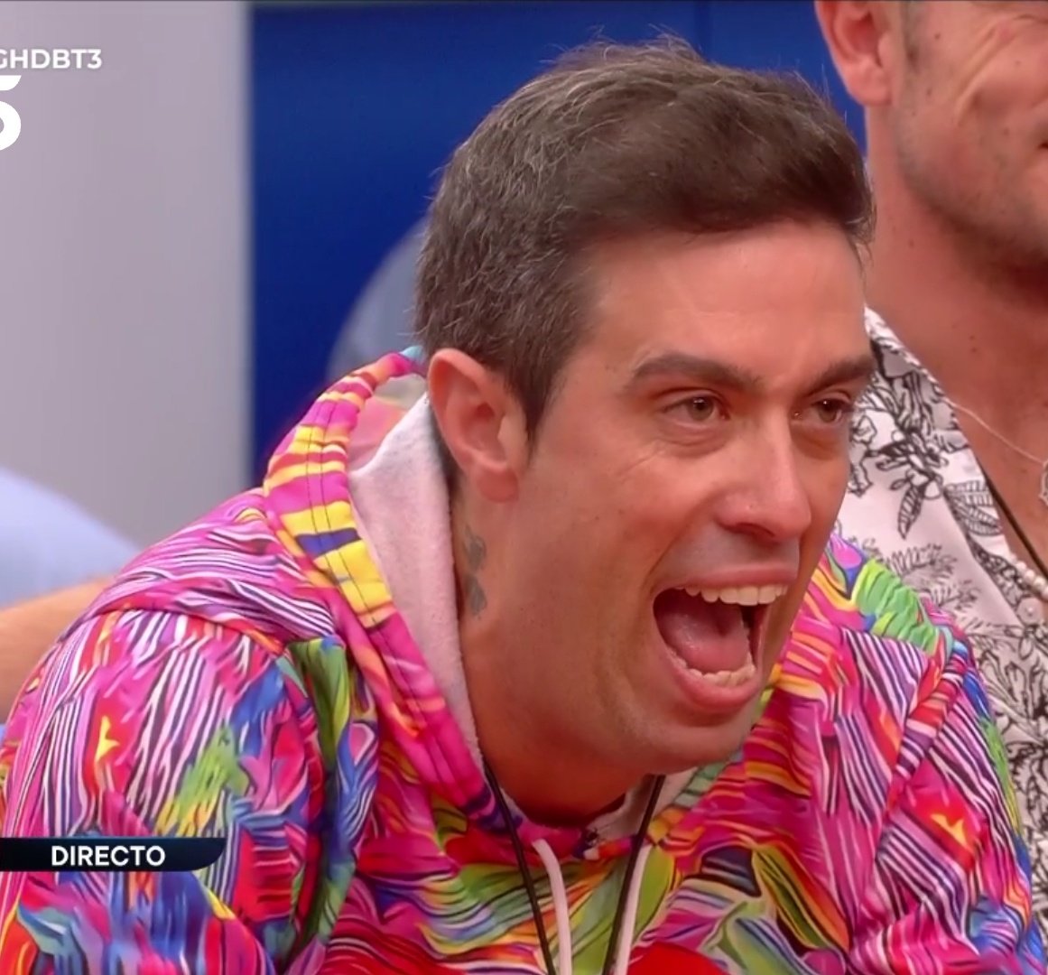 ConBatayPeineta's tweet photo. Javier: home, yo 150.000 euros... Lo aprecio pero...
Ion: no te los hubieras gastado x nadie?
Javier: no
Vanesa: ni por mi?
Javier: son 150.000
Ion: solo se los gastó Adri si gana
Javier: entonces q gesto más bonito 
🤣🤣🤣
#GHDBT6 https://t.co/TplUeDnZOZ