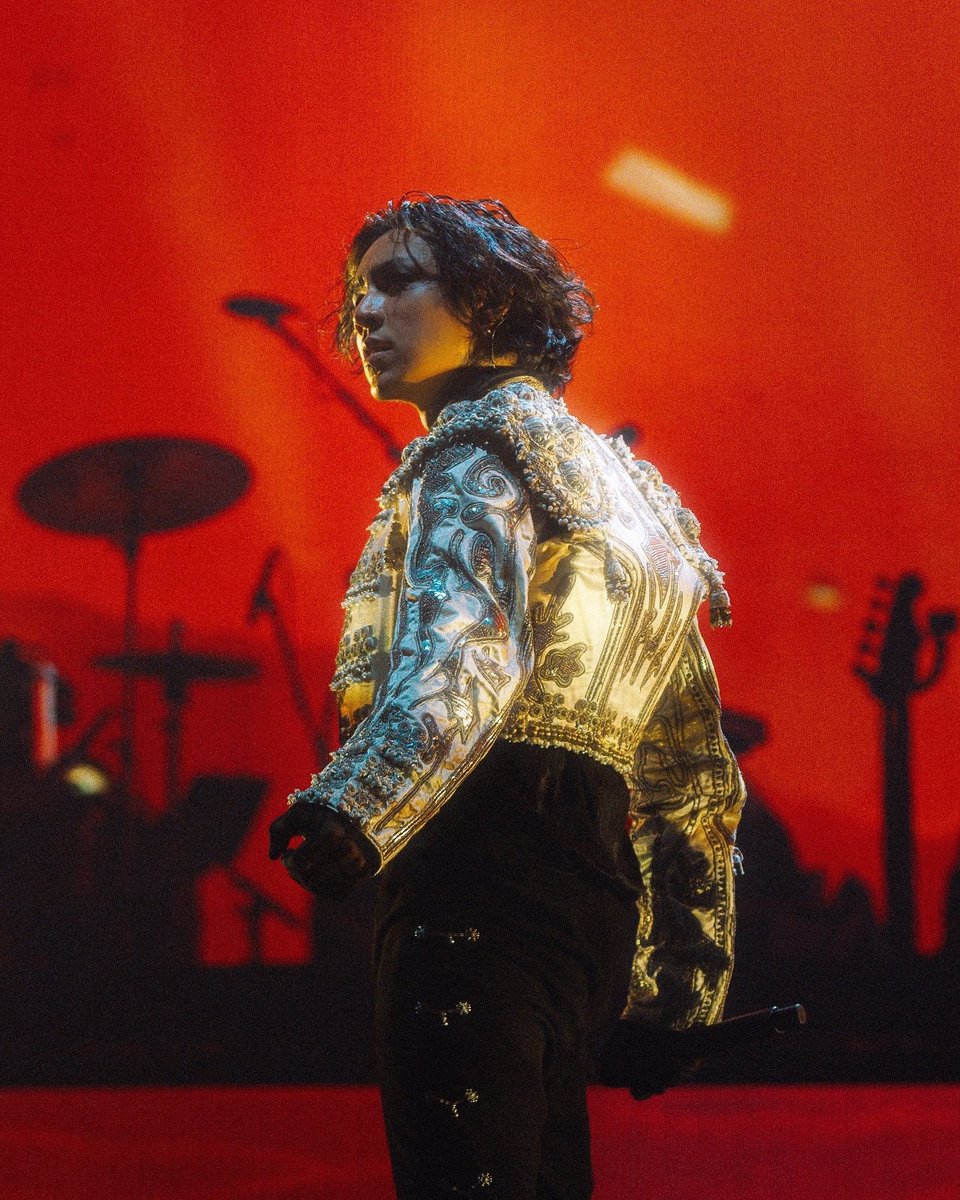 DPRIANarchive's tweet photo. THIS FIT IS EVERYTHING 🇲🇽 https://t.co/az6VQMbjRs