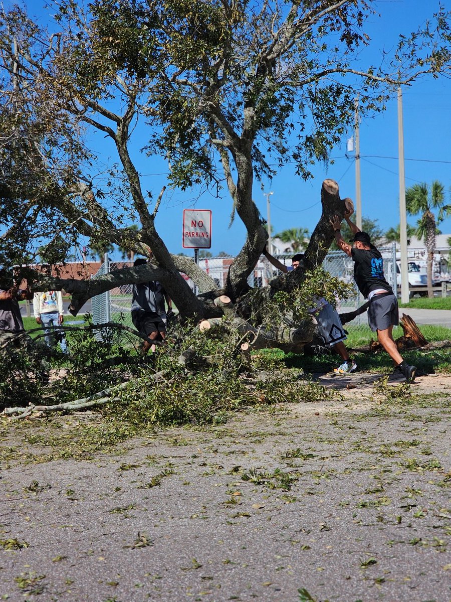 Thank you Champion City Church for cleaning the debris that was in our parking lots and entrances! We are so thankful for your hard work in getting East Bay ready for students!